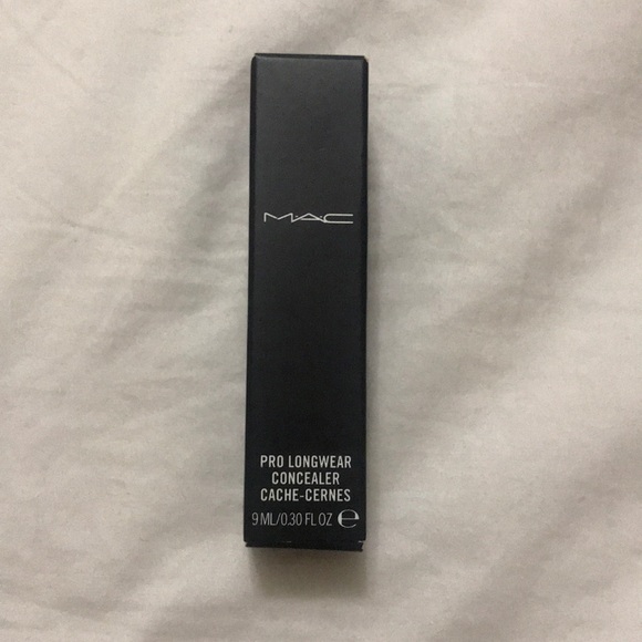 MAC Pro Longwear Concealer NC35 - Picture 1 of 3